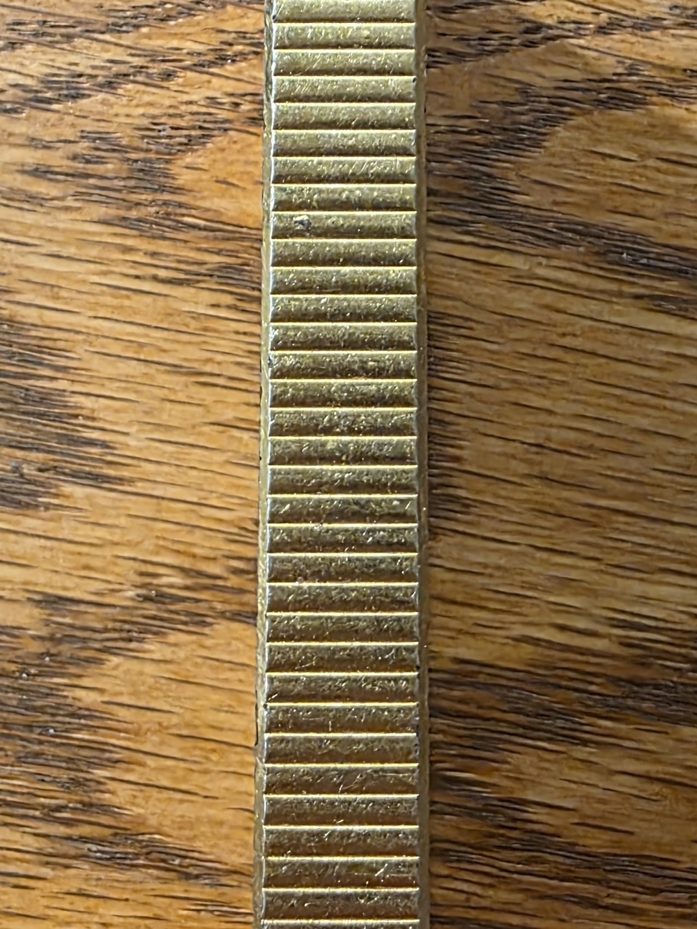 Vintage Gold Tone Ribbed Table Lighter - Picture 7 of 8